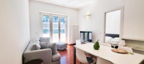 JOIVY Superb Flat, 2 Balconies & Skyscrapers View Milano